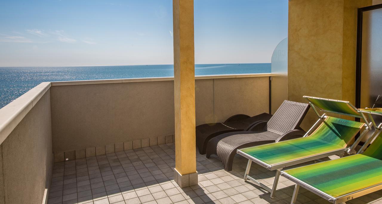 Residence California Lido di Jesolo Exterior photo